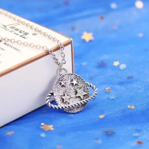 enkelt stjärnor jorden hänge halsband<VSmycken Sale