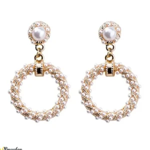 Guldiga örhängen med pärlor<VSmycken Online
