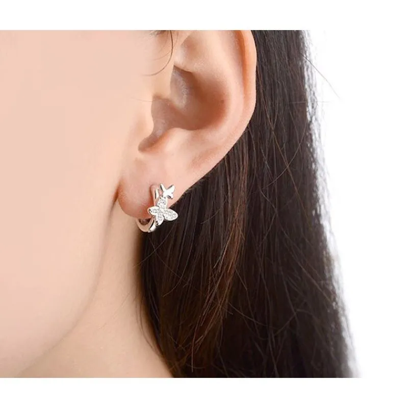 kta_silver_diamant_fjril__3.webp Äkta Silver diamant fjäril Cubic zirkon Örhängen<VSmycken Fashion