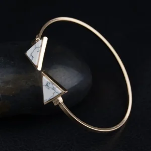 Marmor triangle armband guld<VSmycken Fashion