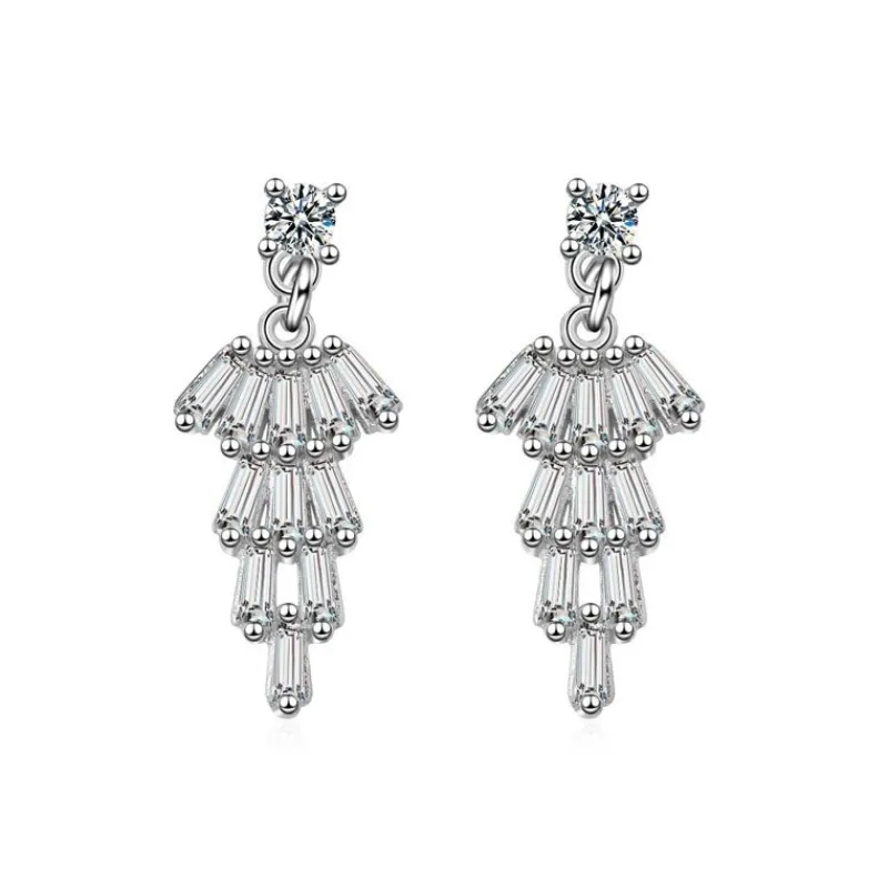 shiny_geometric_cubic_zir_0.webp Shiny Geometric Cubic zirkon Örhängen i Silver<VSmycken Fashion