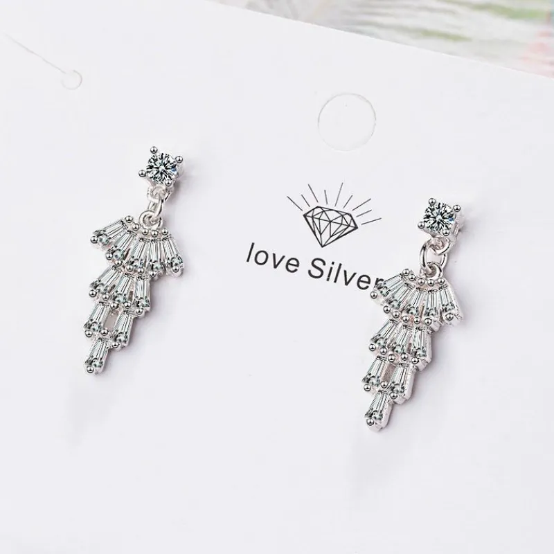 shiny_geometric_cubic_zir_1.webp Shiny Geometric Cubic zirkon Örhängen i Silver<VSmycken Fashion