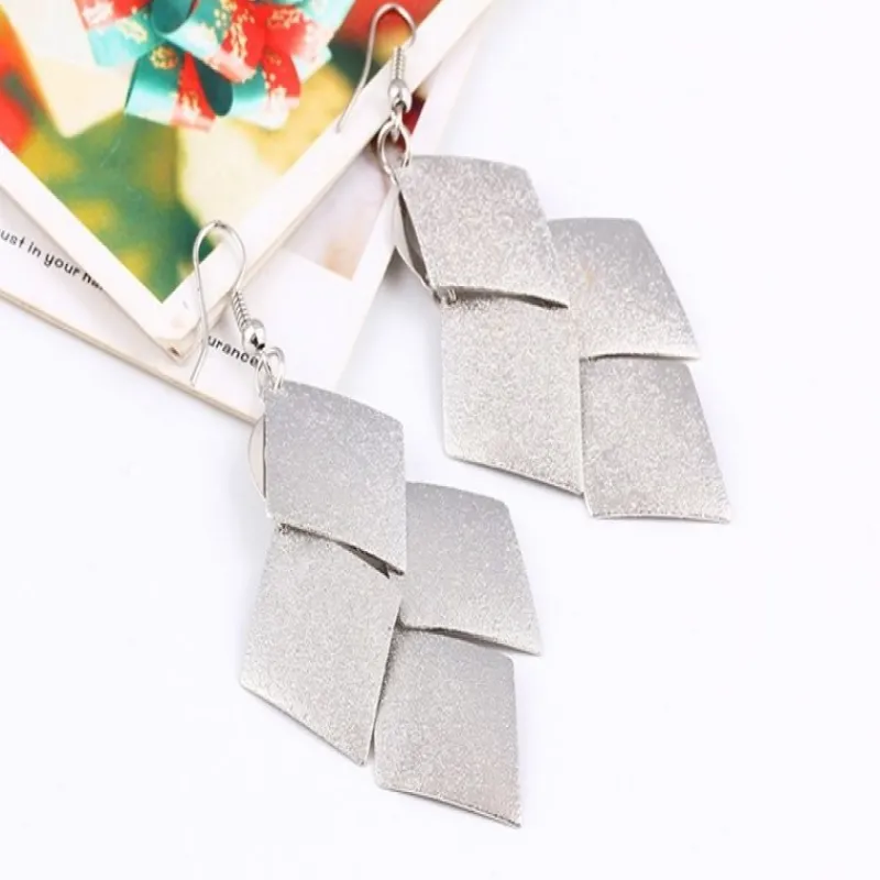 silver_elegant_rhnge_0.webp Silver Elegant örhänge<VSmycken Outlet