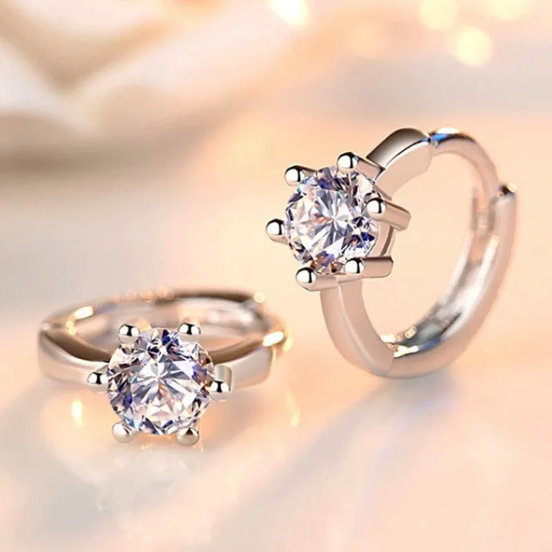 classic_dazzling__claws_k_3.webp Classic Dazzling 6 Claws kubisk zirkonia smyckeset i silver<VSmycken New
