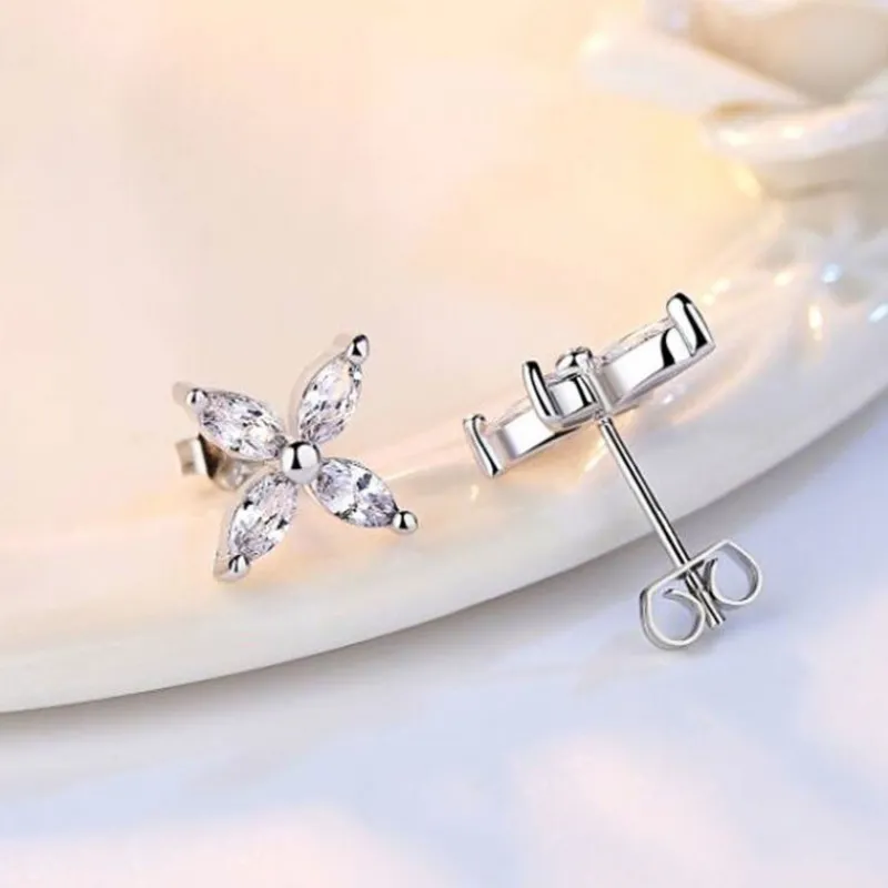 silver_ice_snowflakes_cub_3.webp Silver ice Snowflakes Cubic zirkon Leaves Örhängen<VSmycken Fashion
