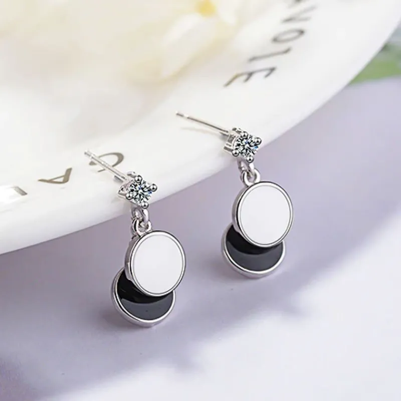vit__svart_smycken_set__s_5.webp Vit & svart Smycken set 925 sterling Silver<VSmycken Online